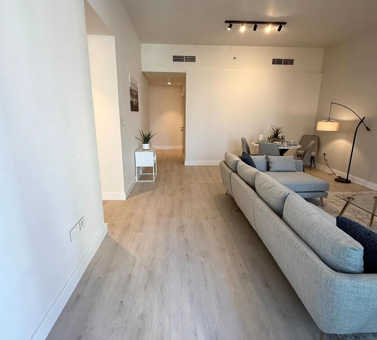 Upgraded Brand New Apartment Downtown Dubai United Arab Emirates